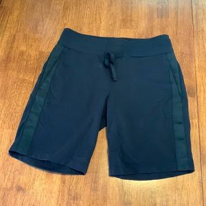 Athleta Mens Exercise Shorts